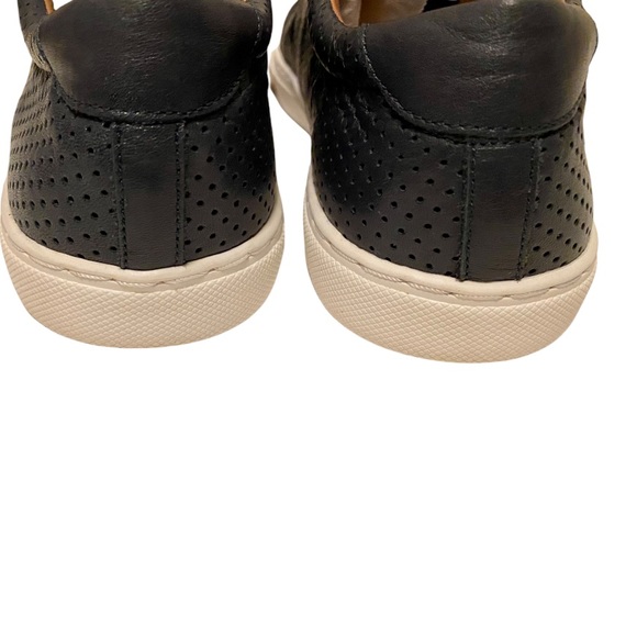 [Caslon] Cassie Perforated Lace Up Sneakers - Picture 8 of 8